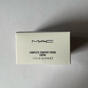 MAC Cosmetics Complete Comfort Creme new in box
